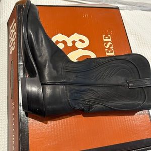 New never worn with box. Size 9 black leather burn ranch boots